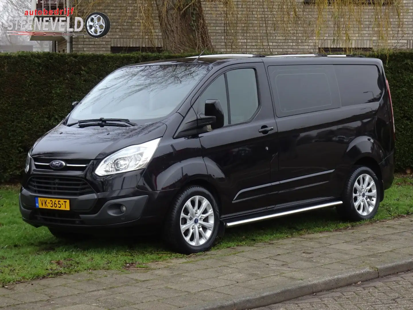 Ford Transit Custom 270 2.2 TDCI 155pk L1H1 Dubbele Cabine Champion Ed Zwart - 1
