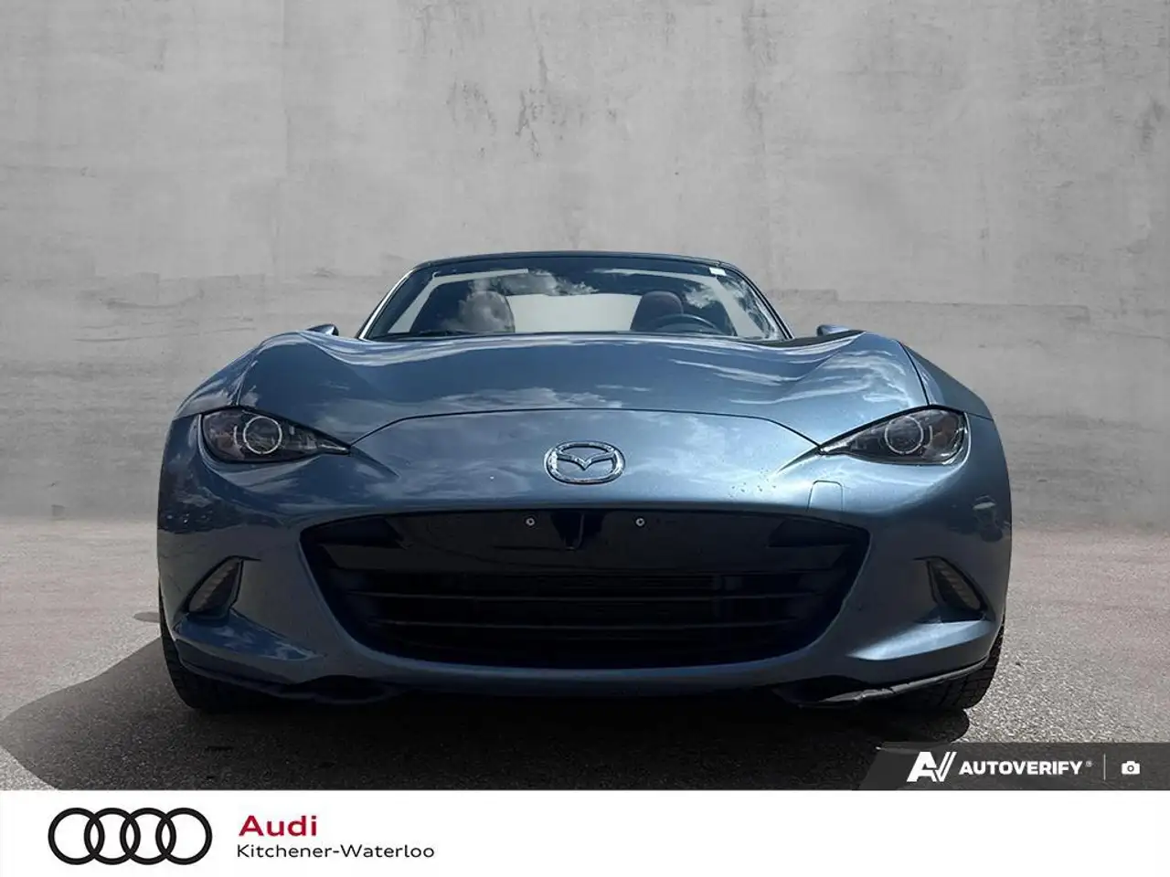 Mazda MX-5 Miata снимка Mazda MX-5 Miata