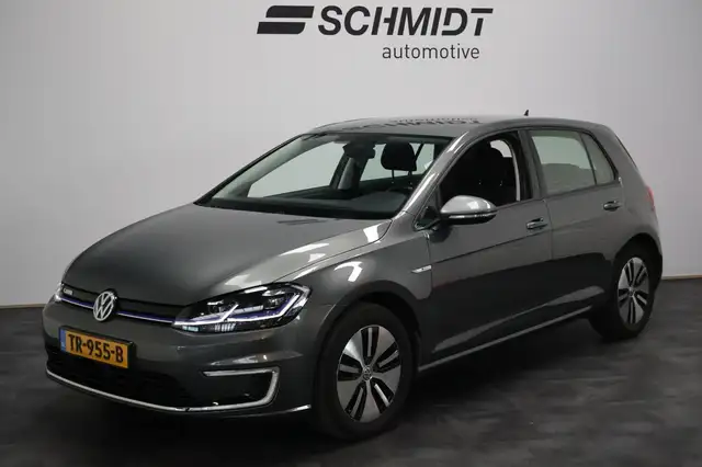 Volkswagen e-Golf e-Golf 136pk 250km | Warmtepomp | DynAudio | Camer