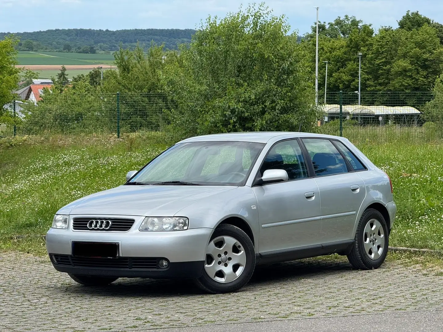 Audi A3 1.6 Ambition guter Zustand Tüv Neu Silber - 2