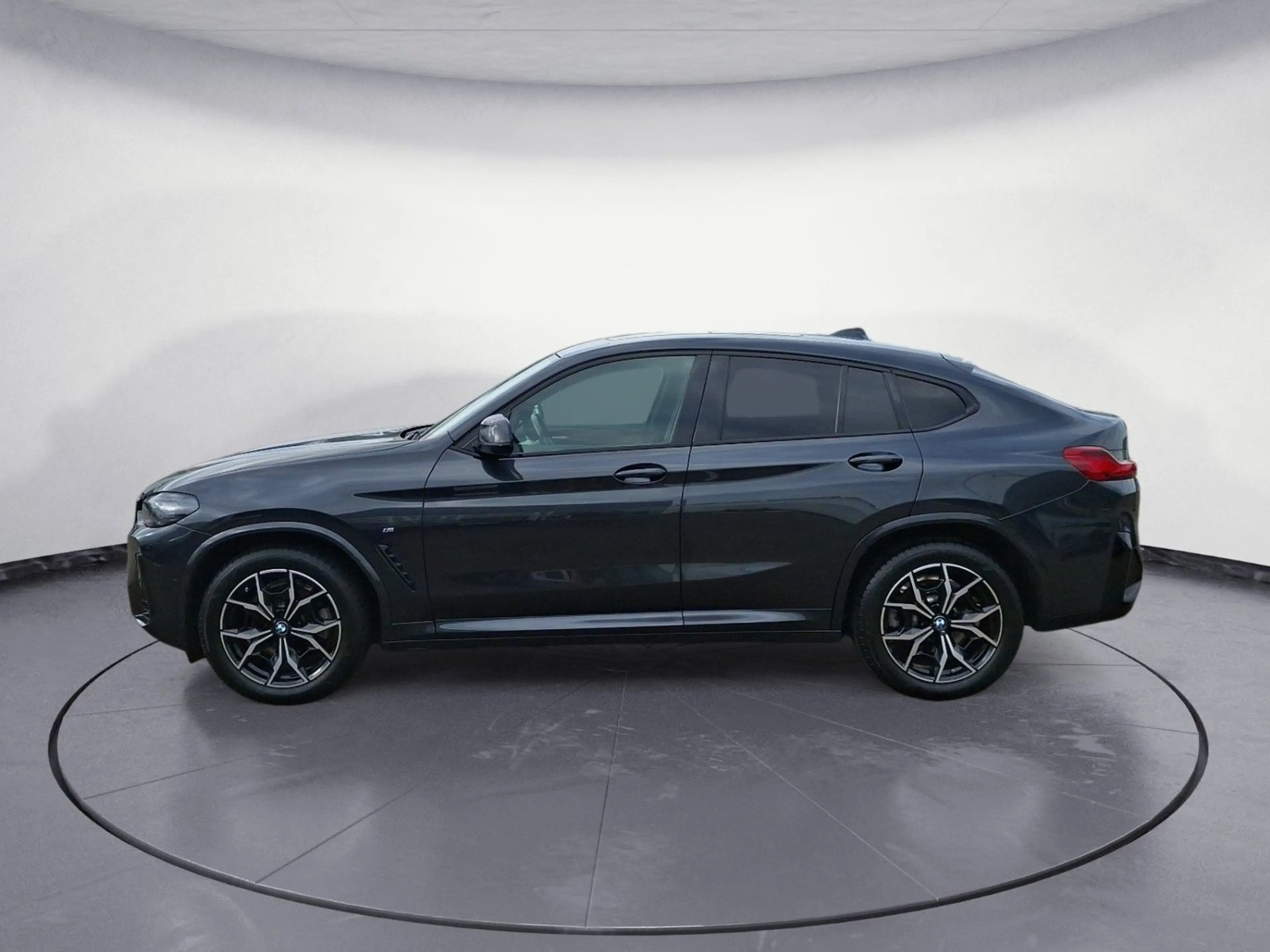 BMW X4 xDrive20d M SPORT Panorma Driving Assistant A — photo 3