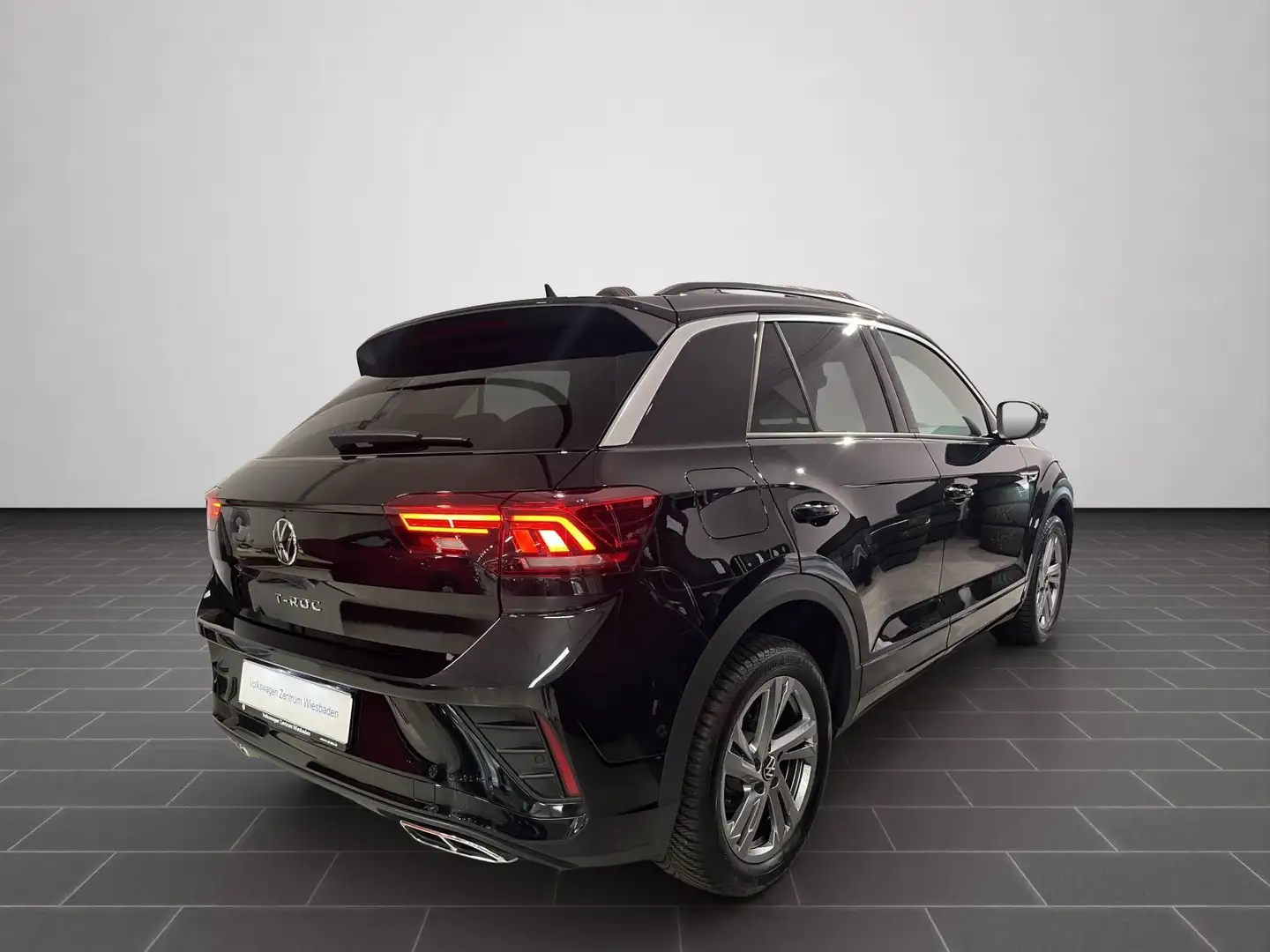 Volkswagen T-Roc 1,5 TSI DSG R-Line, Navi, Sitzh., AHK, Kam Schwarz - 2