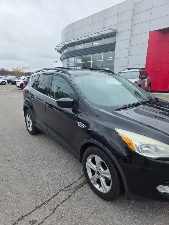 Ford Escape снимка Ford Escape