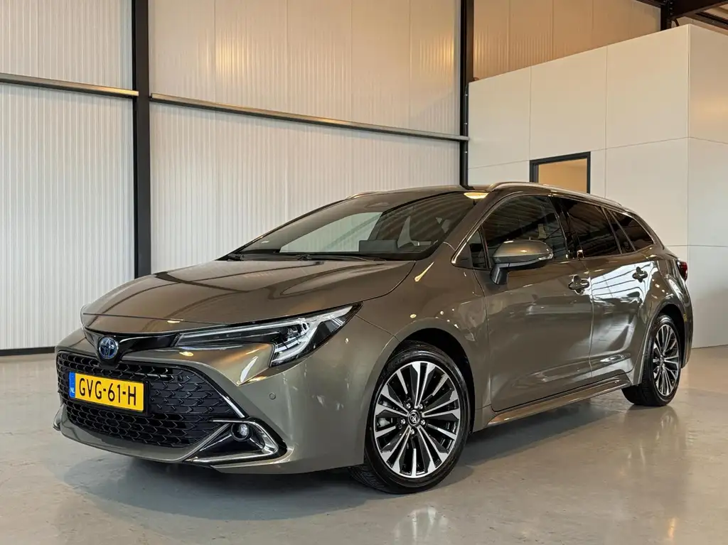 Toyota Corolla 2025 из Европы — купить под ключ