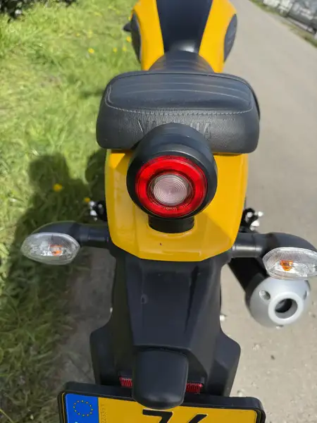 Yamaha XSR 125 - foto 8