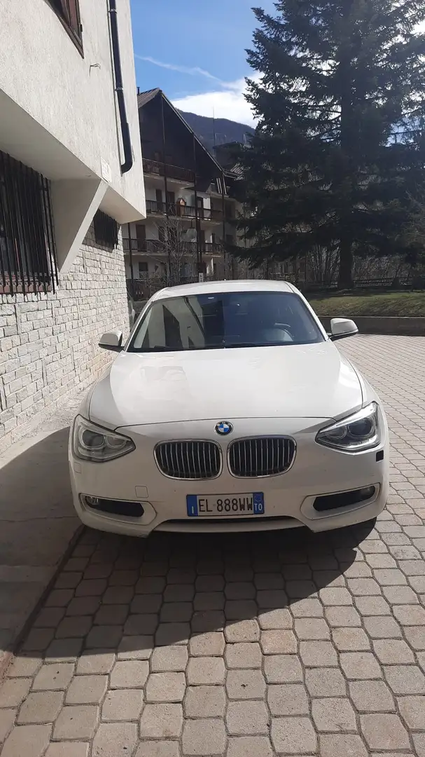 BMW 120 120d 5p Urban Bianco - 1