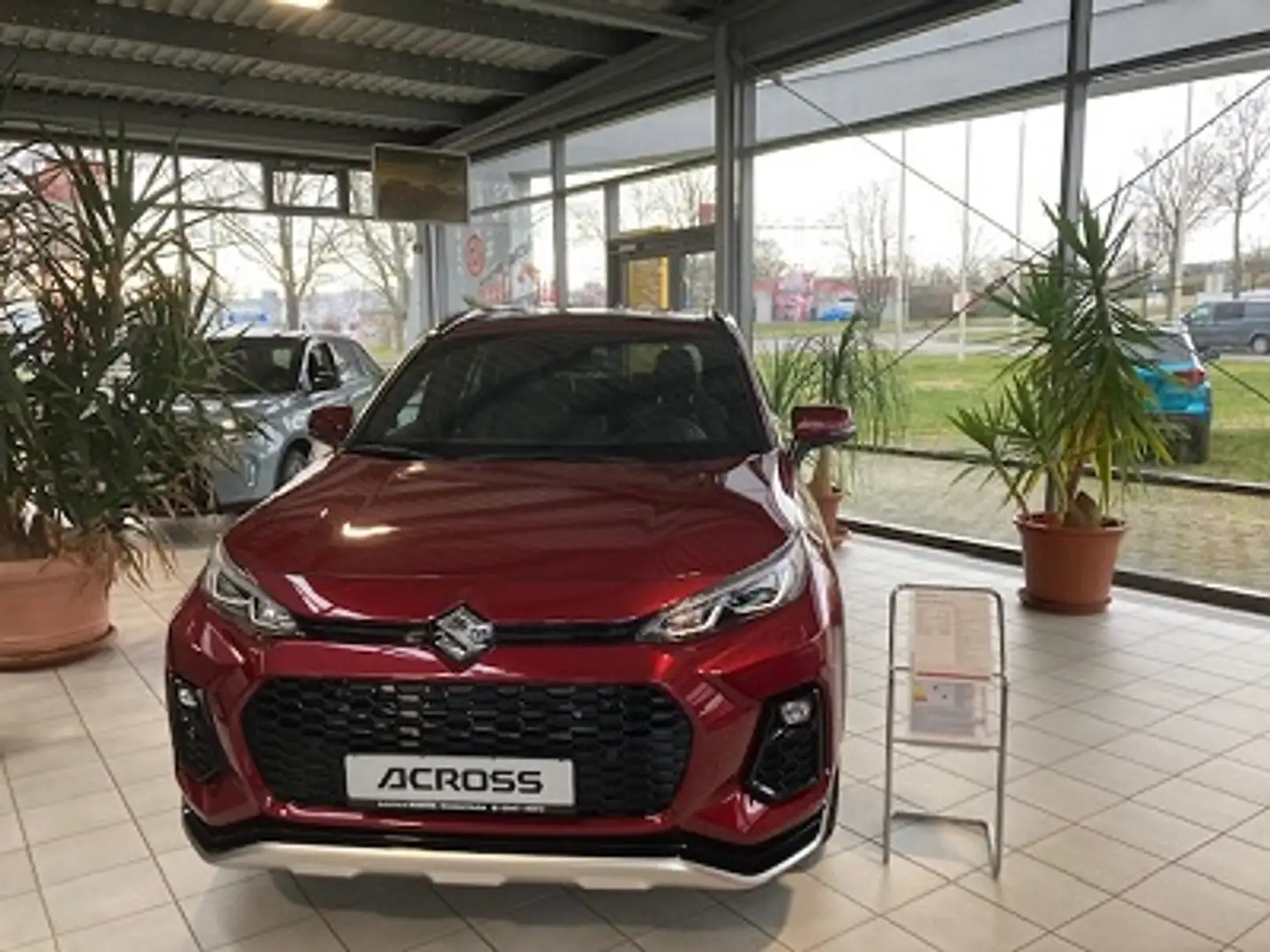 Suzuki Across Plug in Hybrid Comfort+ Rot - 2