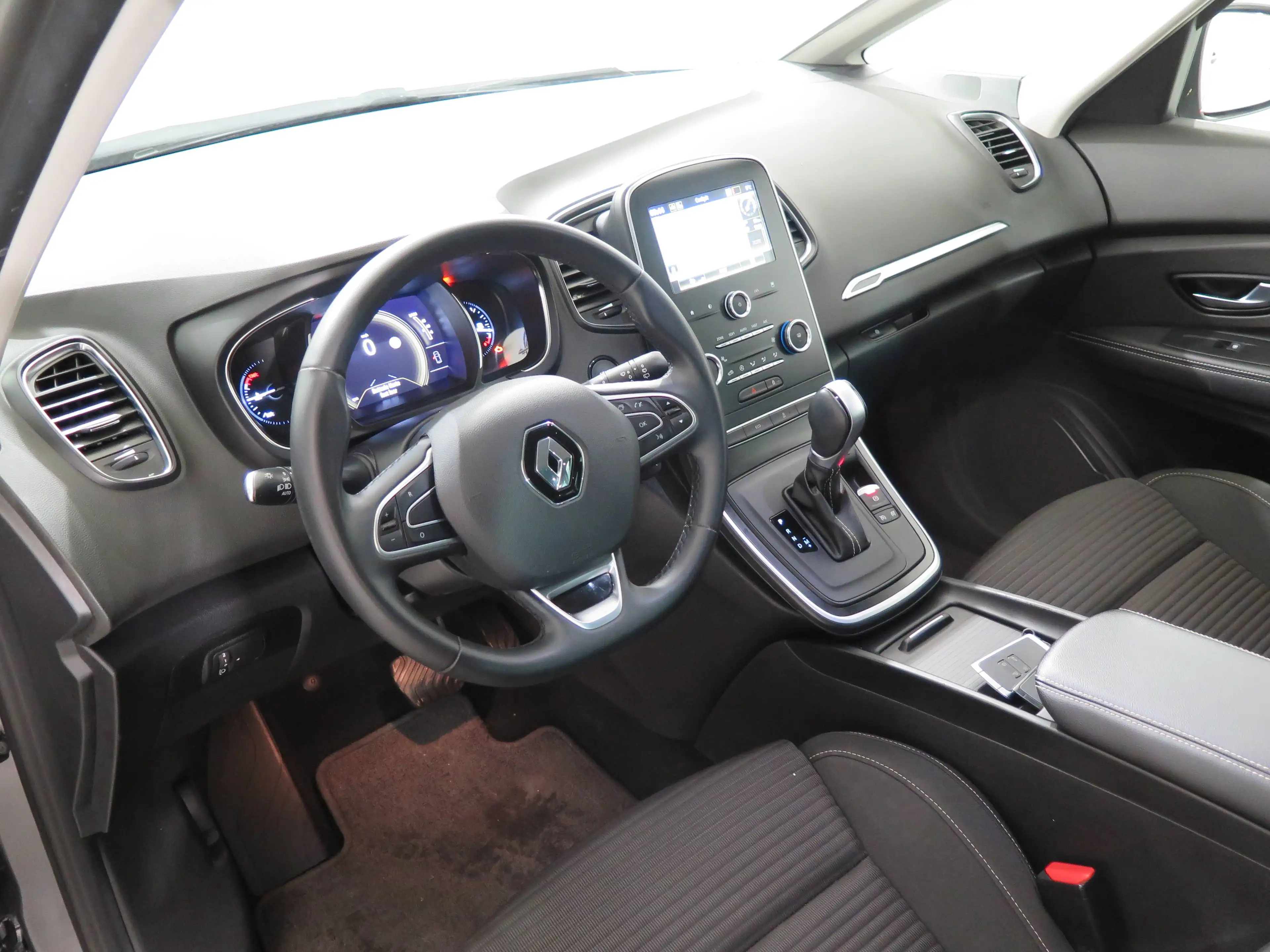Renault Grand Scenic Grand Business Edition, 7 Sitzer, Sportsitze,Navi,RFK — photo 6