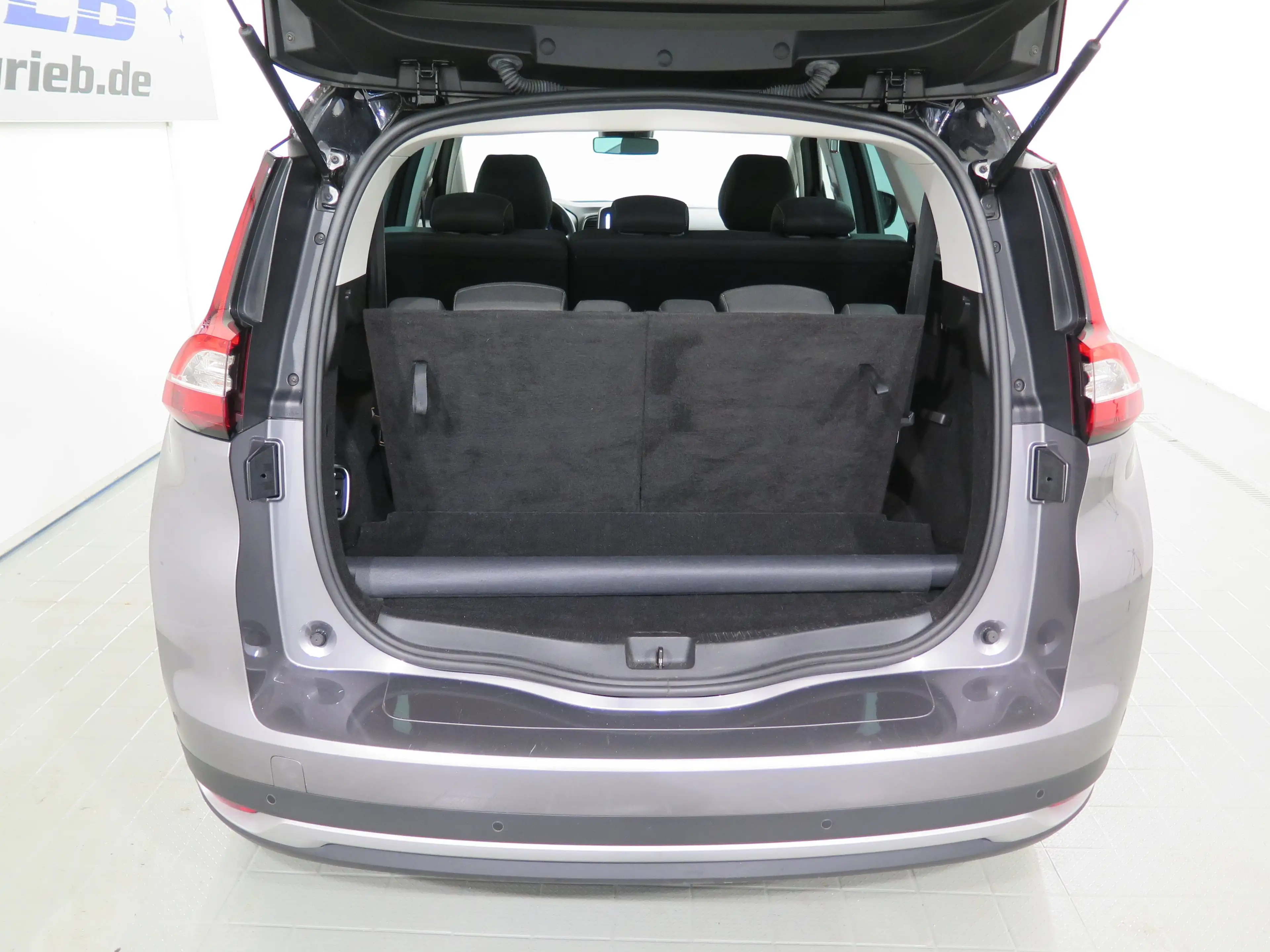 Renault Grand Scenic Grand Business Edition, 7 Sitzer, Sportsitze,Navi,RFK — photo 5