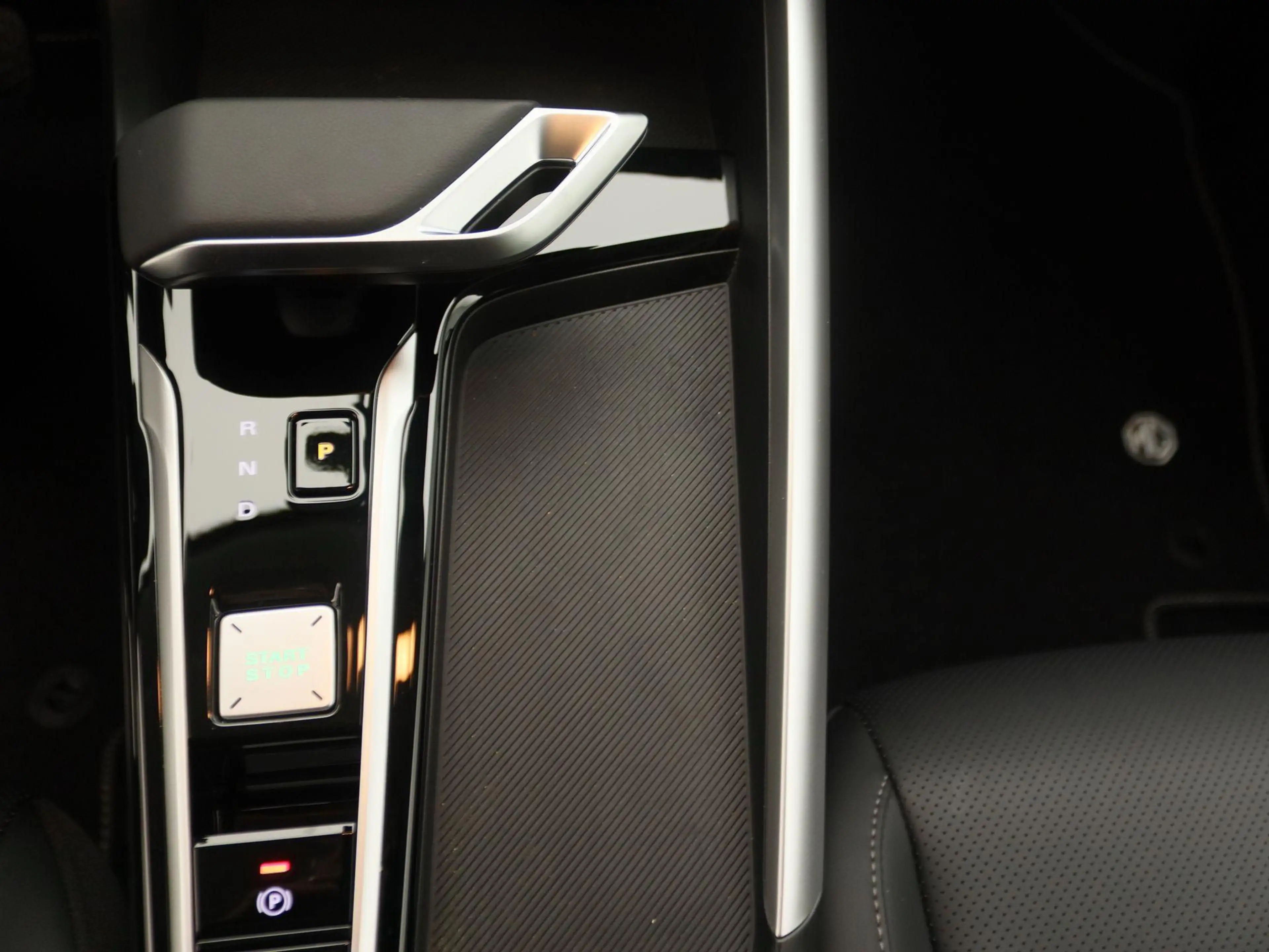 MG ZS 1.5 Hybrid+ Aut. Luxury | Navi | CarPlay | 360 Cam — photo 11