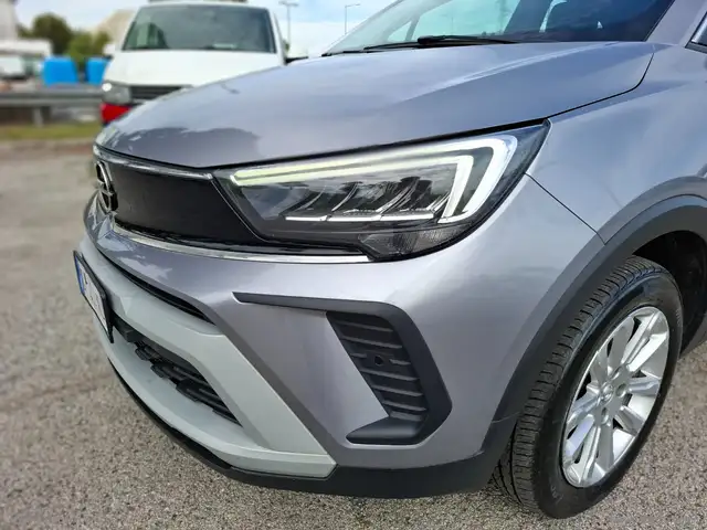 Opel Crossland X view 4