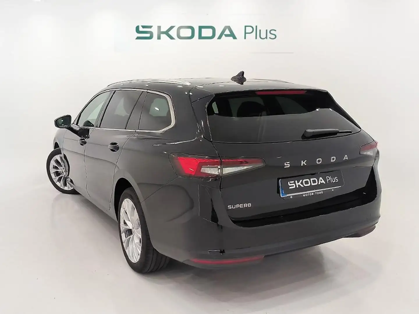 Skoda Superb Combi 2.0TDI Selection DSG 110kW Negro - 2