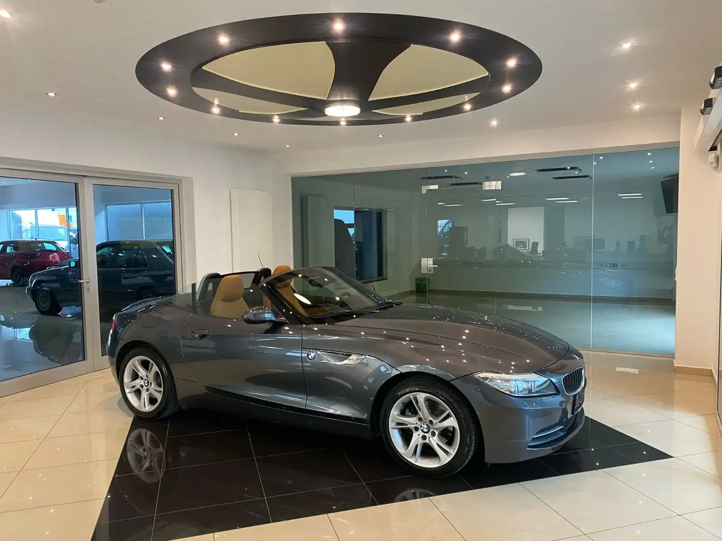 BMW Z4 Roadster sDrive 18i Cabrio *Leder*Alu*Pdc* Grau - 2