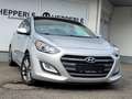 Hyundai i30 1.6 CRDI blue Passion PANO+TEMP+SHZ+KAMERA Silber - thumbnail 1