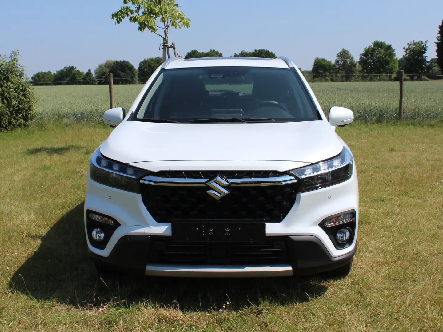 Suzuki S-Cross 1.4 hybrid Biały - 2