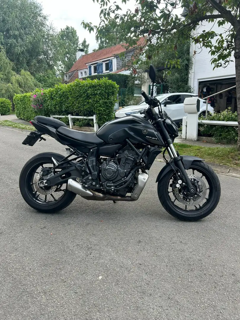 Yamaha MT-07 Noir - 2
