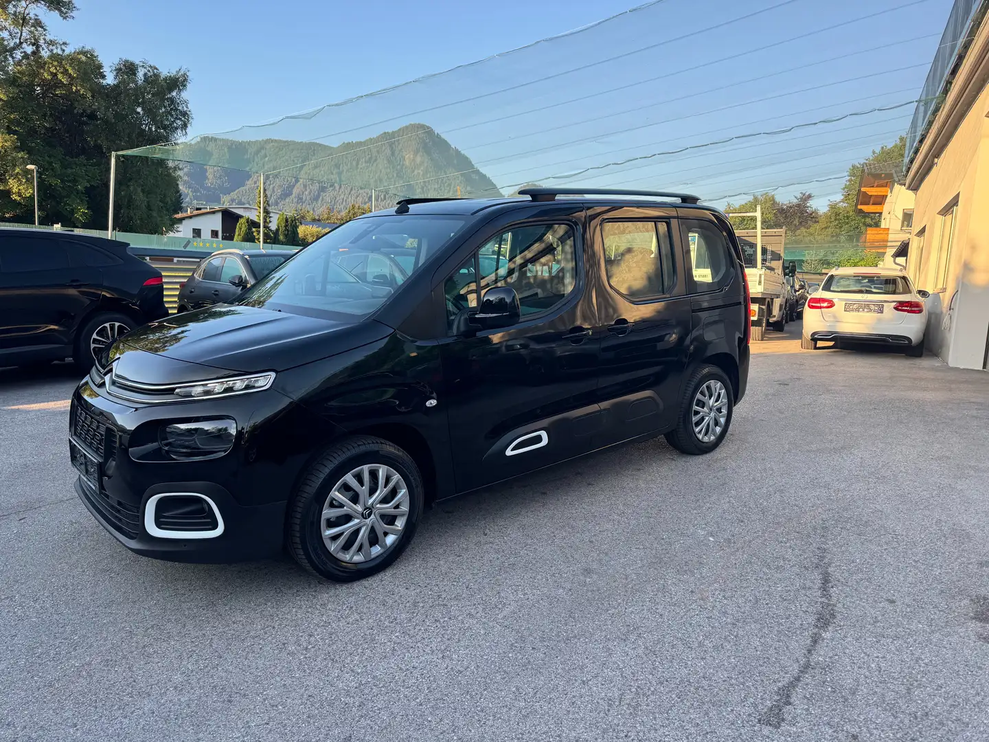 Citroen Berlingo Feel M Schwarz - 1