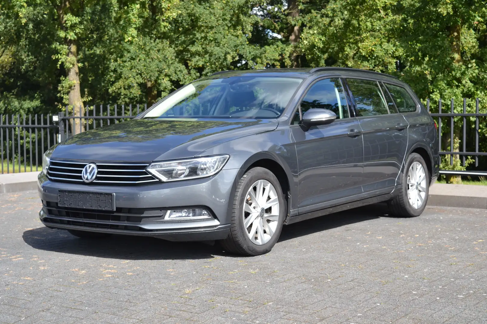 Volkswagen Passat Variant 1.4 TSi ACT Business Line | Navi | LM | Cruise| St Gris - 1