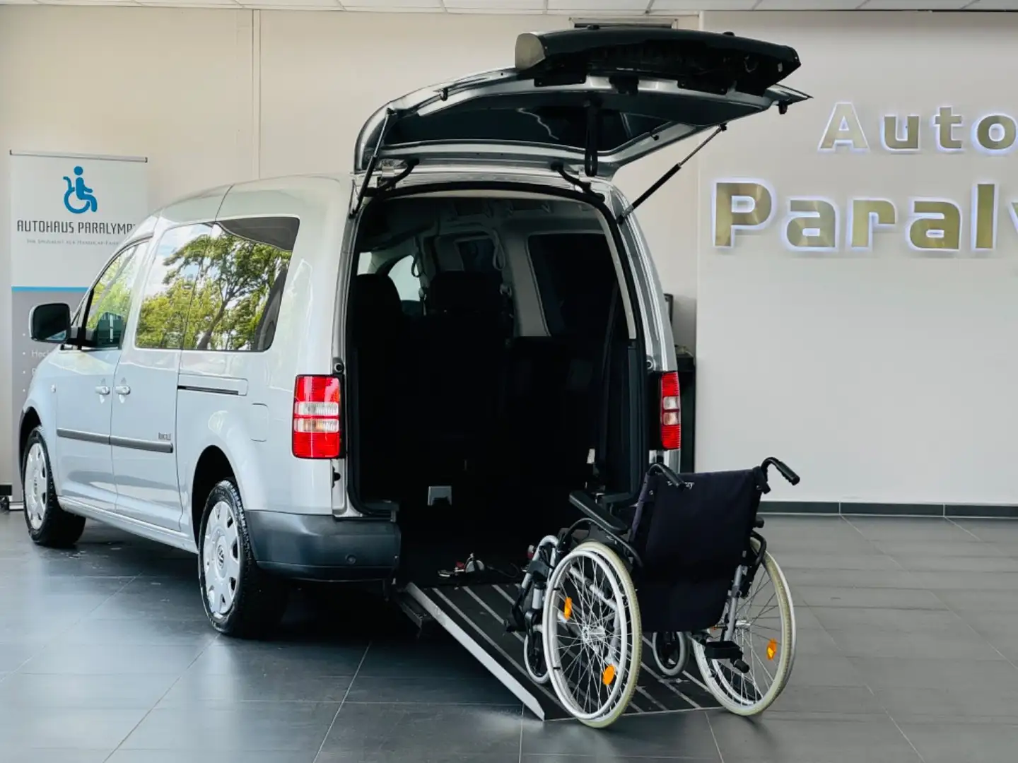 Volkswagen Caddy Maxi Roncalli Behindertengerecht-Rampe Silber - 1