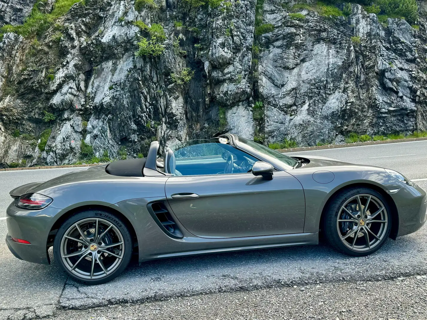Porsche Boxster 718 Boxster Style Edition PDK (BTW wagen) ‘24 Grijs - 2
