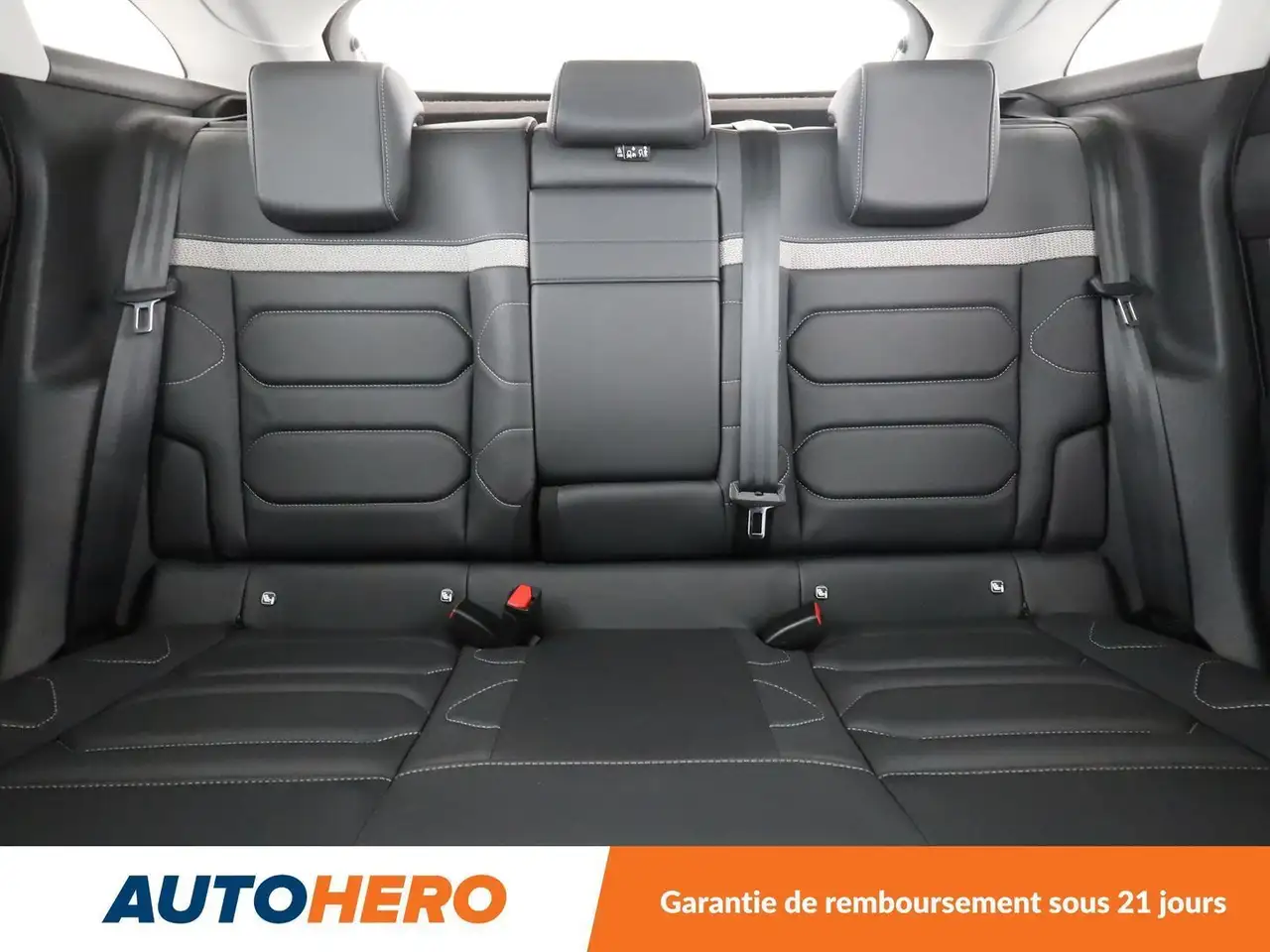 Citroen C4 e-C4 X — photo 15