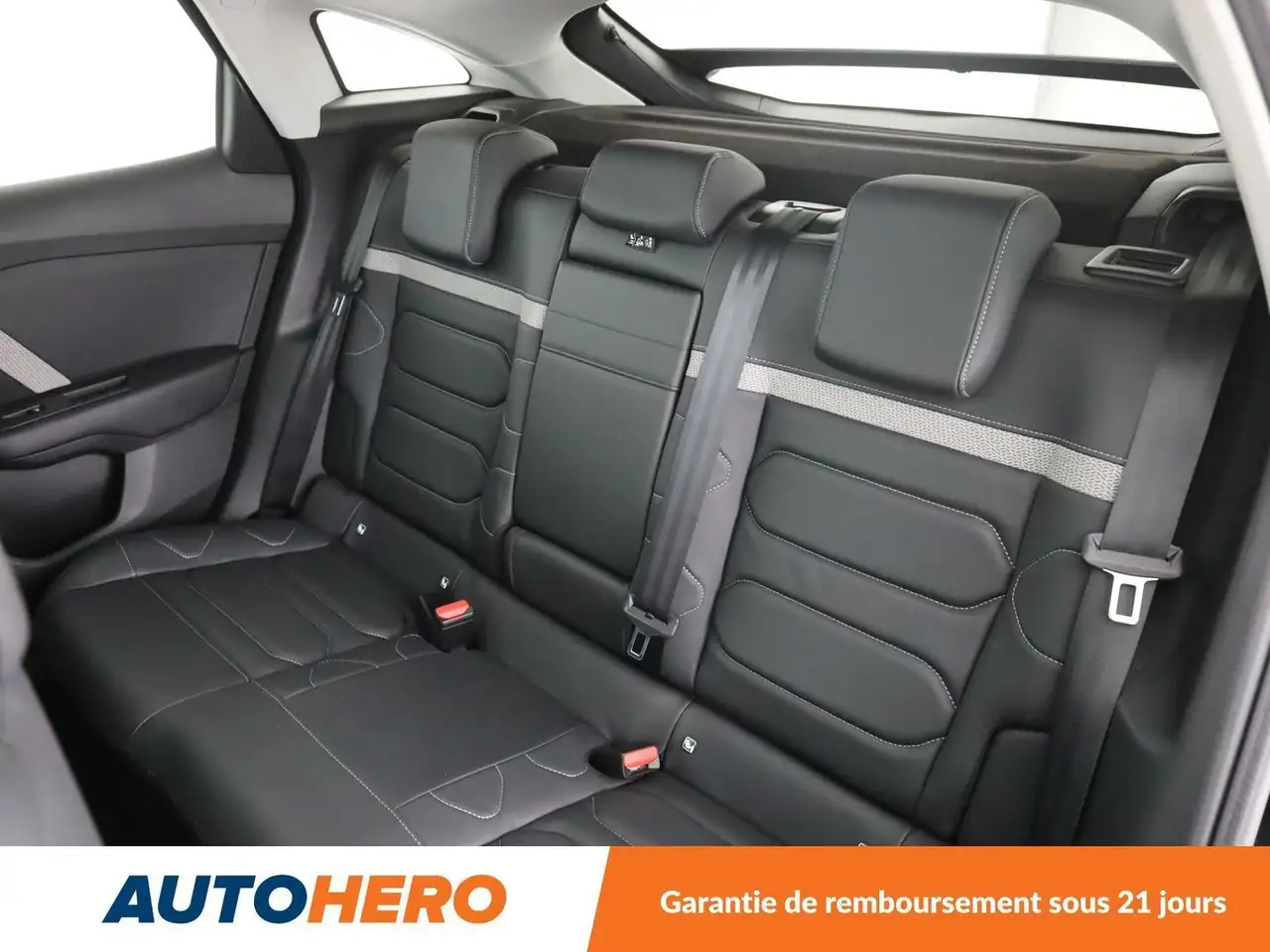 Citroen C4 e-C4 X — photo 14