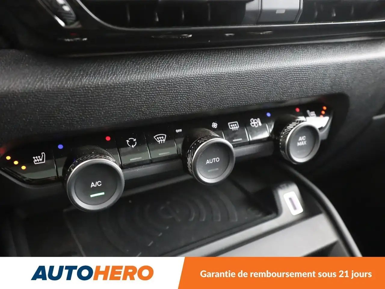 Citroen C4 e-C4 X — photo 25