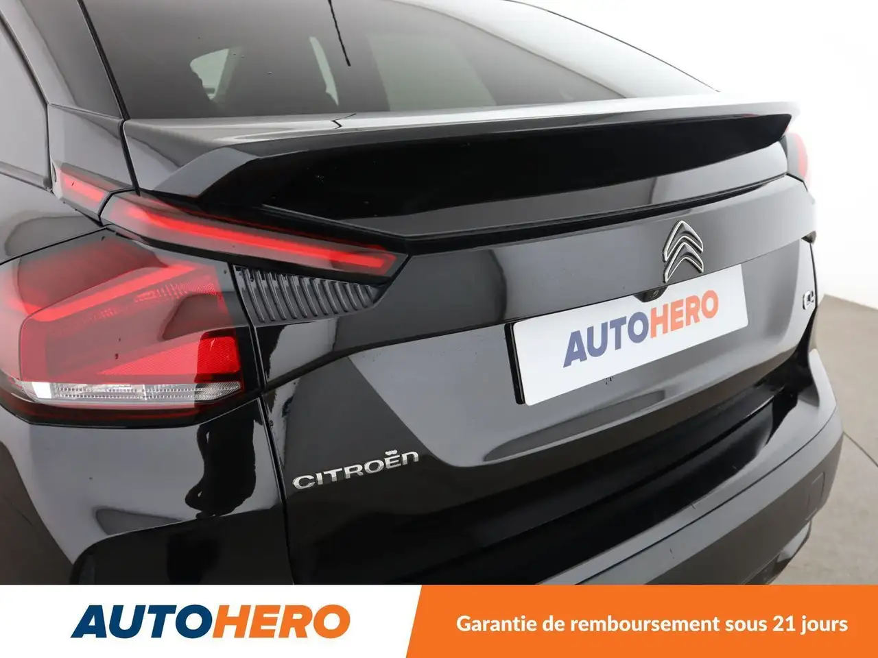 Citroen C4 e-C4 X — photo 31