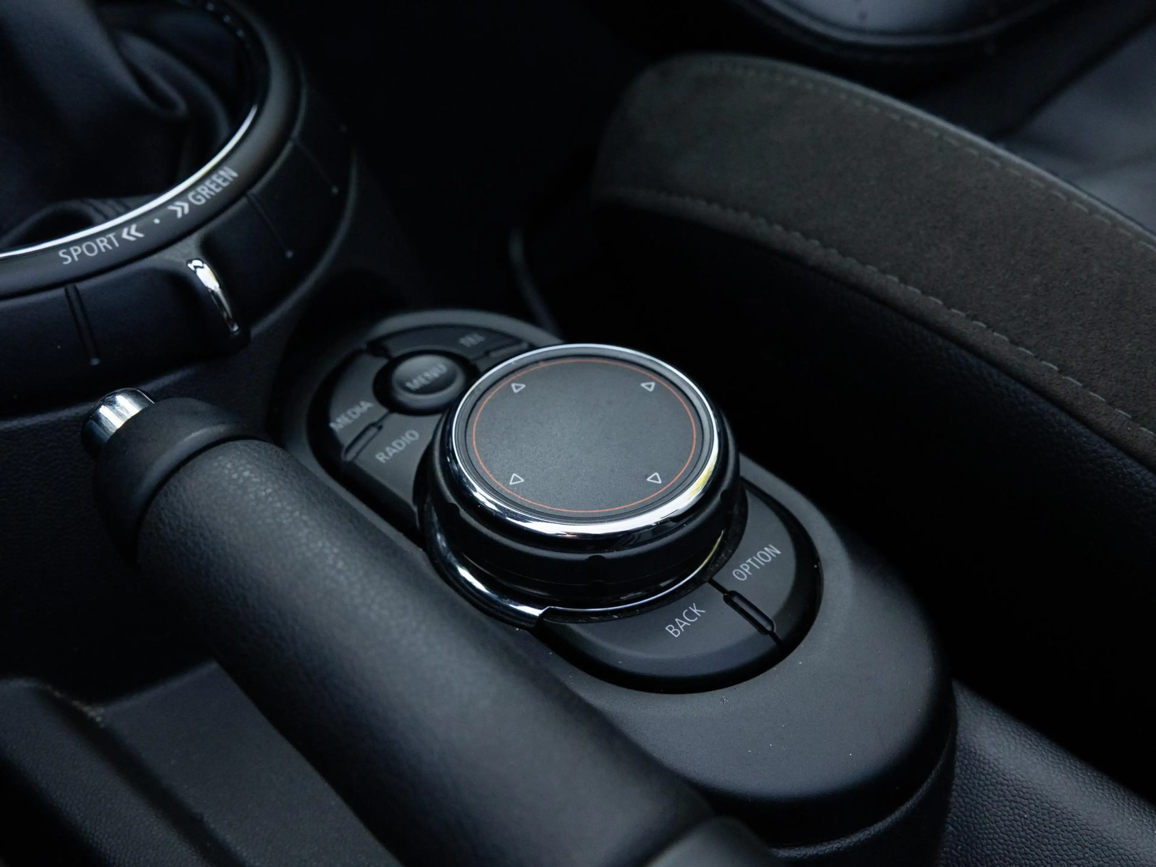 MINI Cooper Cabrio 1.5 Chili Serious Business — photo 16