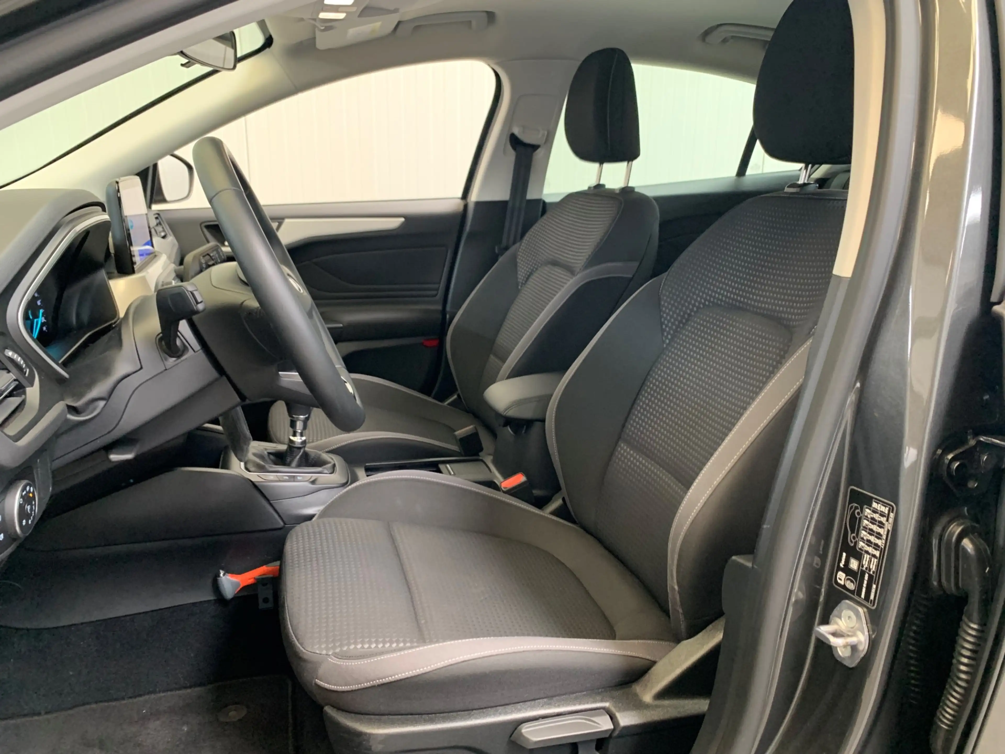 Ford Focus 1.0 EcoBoost Trend Edition Business NAVIGATIE-AIRC — photo 39