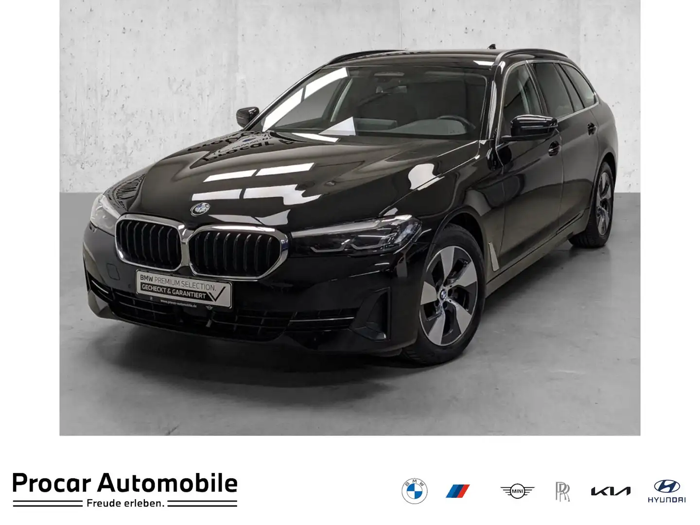 BMW 520 d Touring AHK ACC DA PA Live Prof DAB LED Schwarz - 1