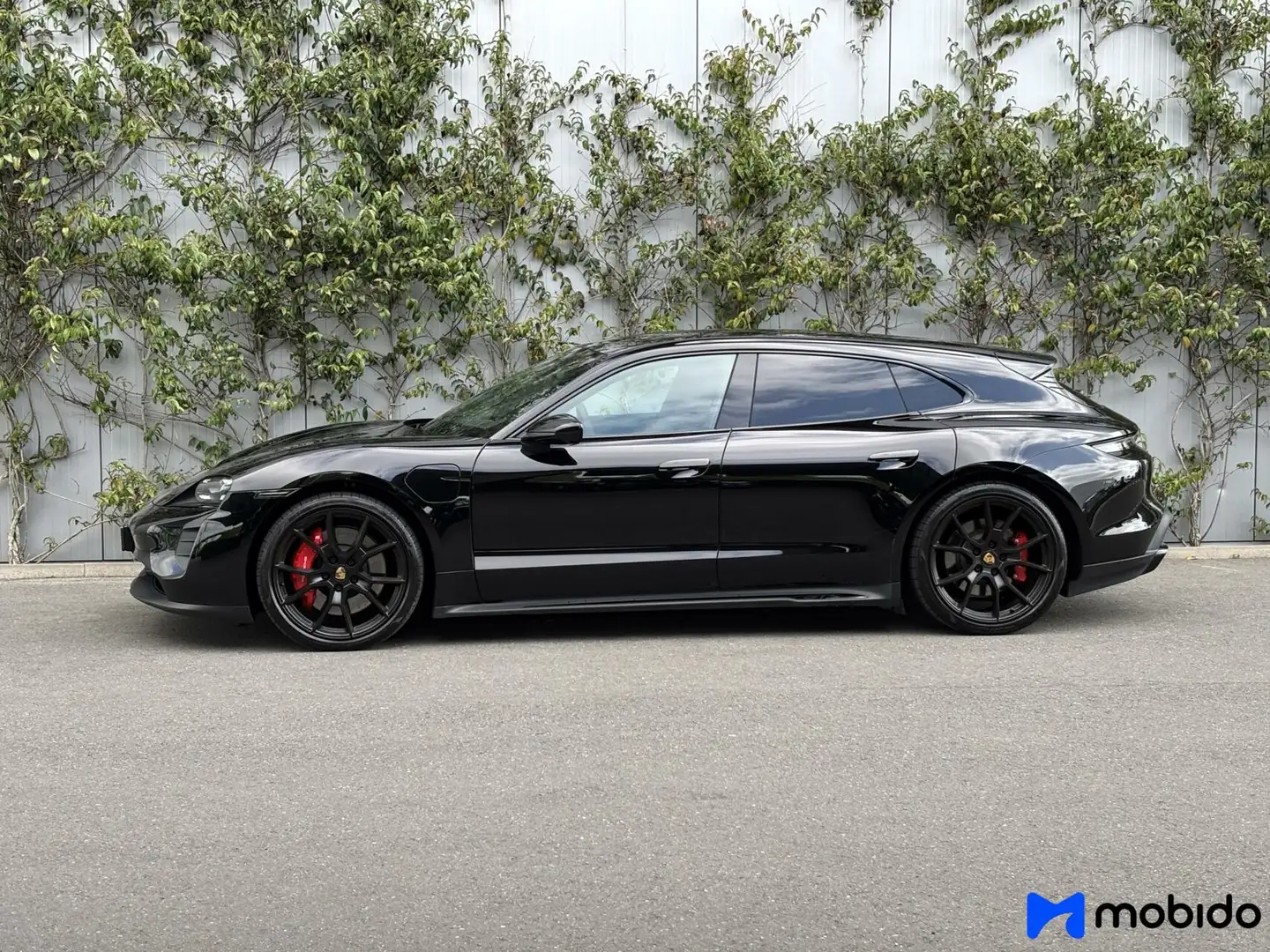 Porsche Taycan Sport Turismo GTS | 93 kWh | Panoramadak | Noir - 2