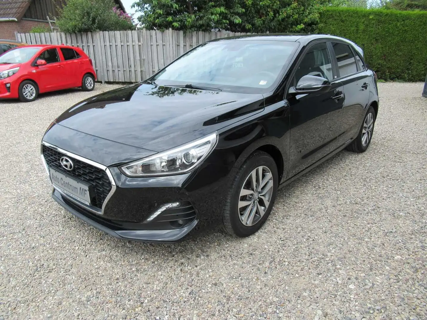 Hyundai i30 1.4 YES! Schwarz - 2