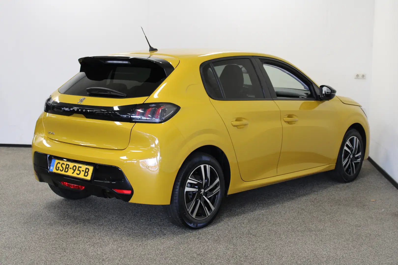 Peugeot 208 1.2 PureTech Allure Jaune - 2