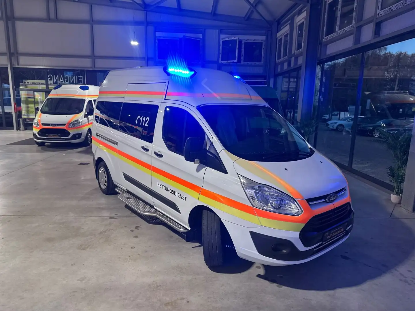 Ford Transit Custom 340 L2H2*KTW*RTW*KRANKENTRANSPORT Weiß - 1