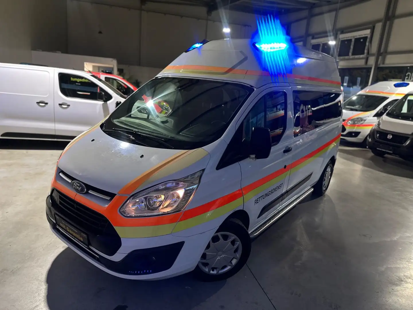 Ford Transit Custom 340 L2H2*KTW*RTW*KRANKENTRANSPORT Weiß - 2