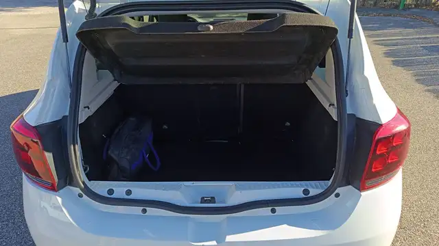 Dacia Sandero view 14