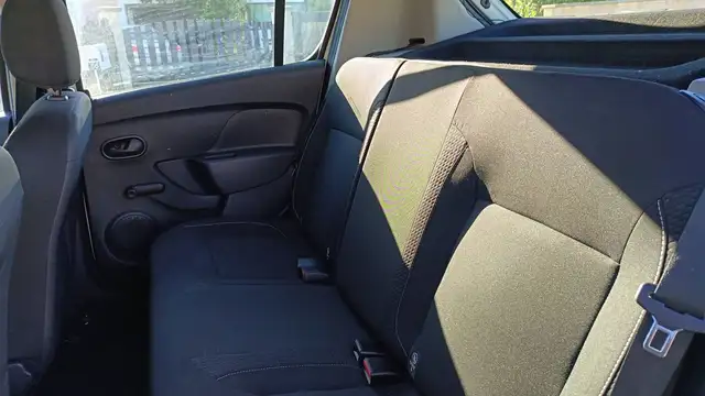 Dacia Sandero view 9