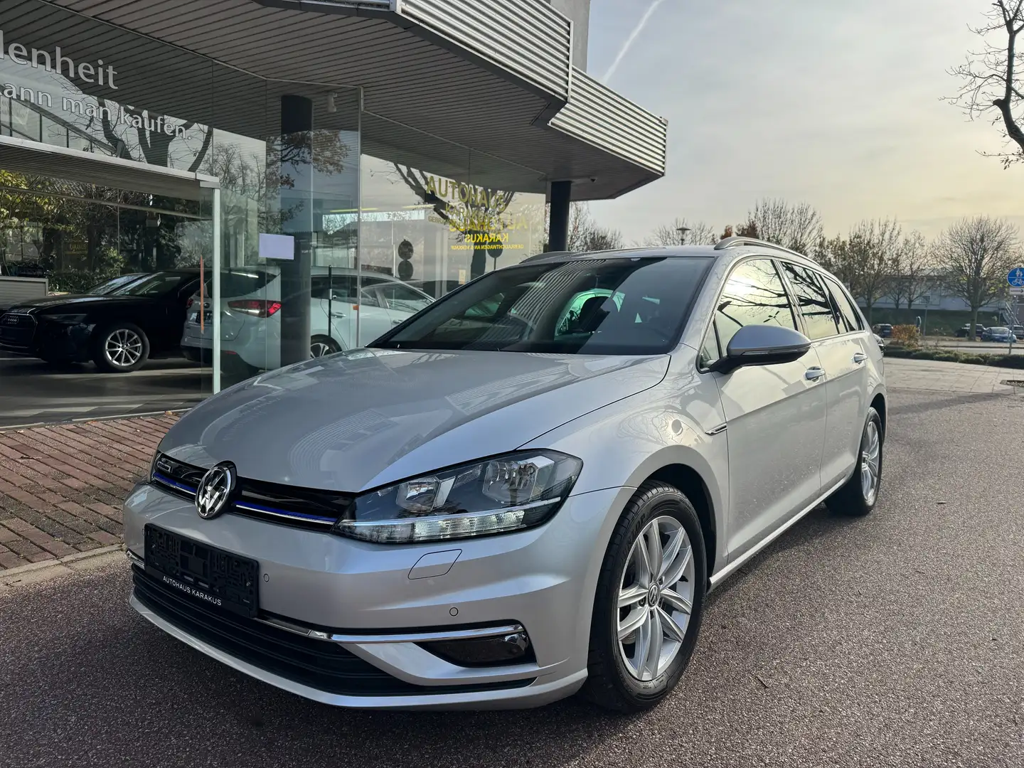 Volkswagen Golf Variant 1.5 TGI DSG Comfortline Erdgas+Benzin Silber - 1