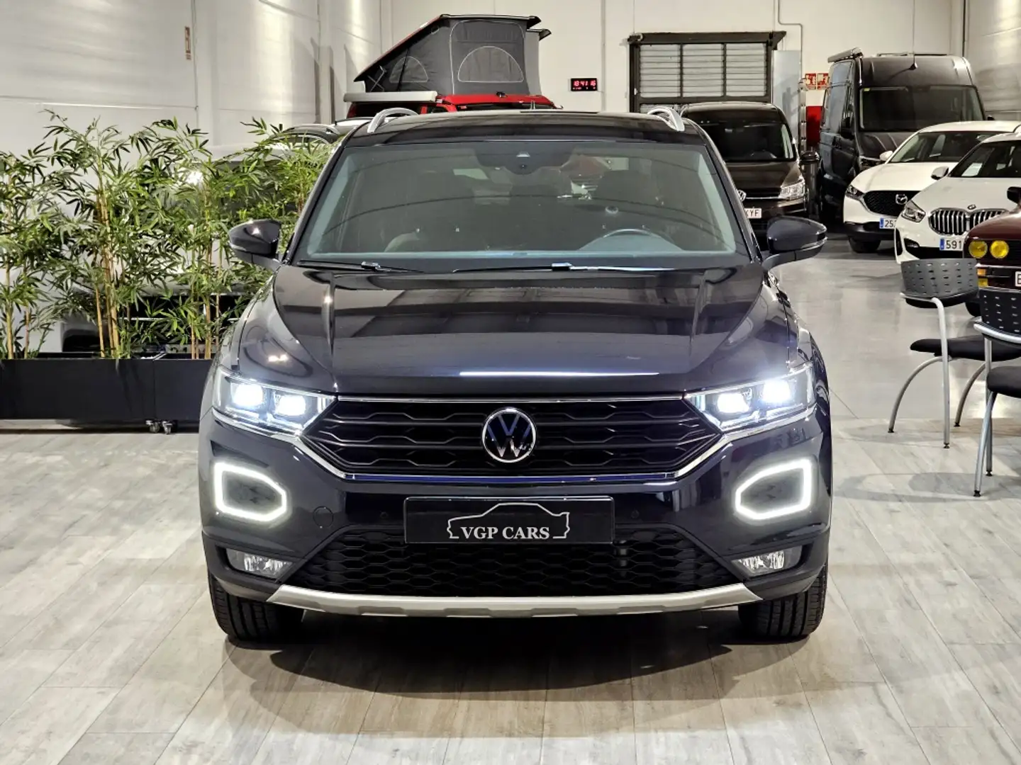 Volkswagen T-Roc 1.5 TSI Sport DSG7 Negro - 2