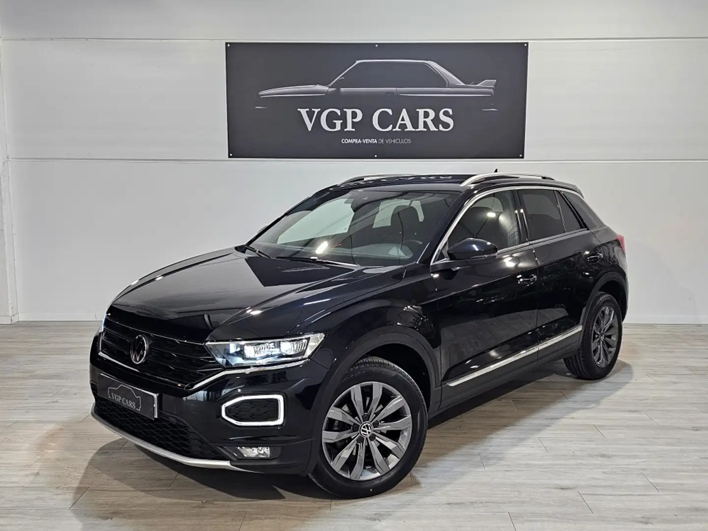 Volkswagen T-Roc 1.5 TSI Sport DSG7 Negro - 1