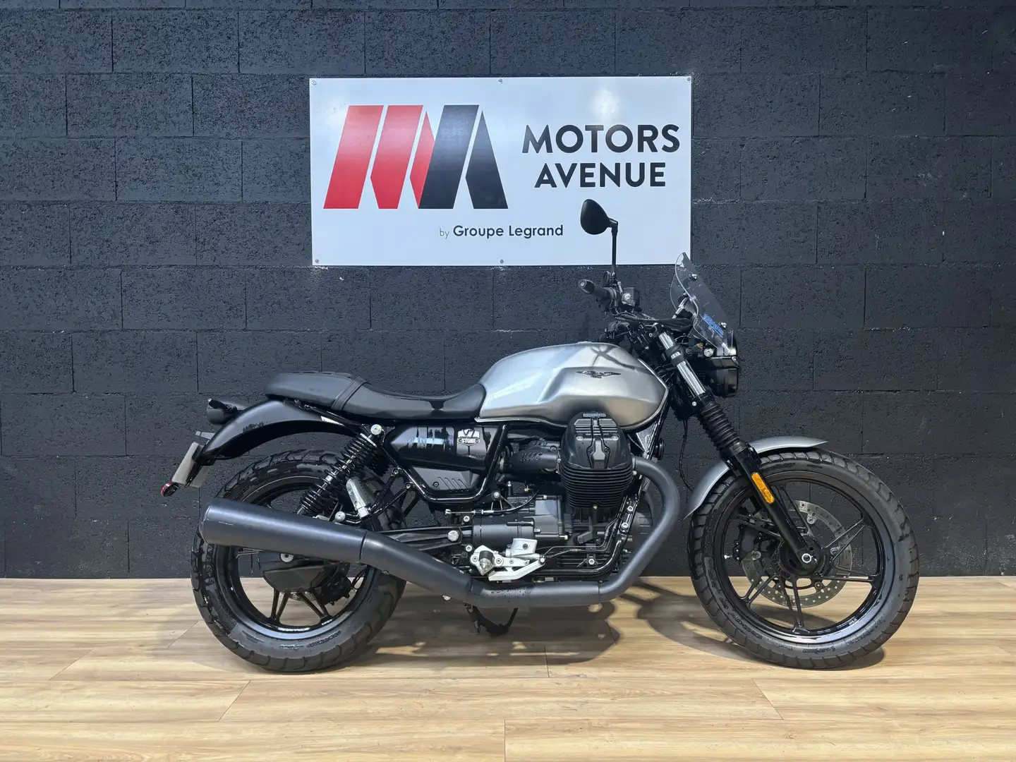 Moto Guzzi V 7 - 2