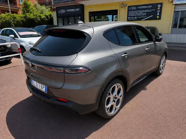 Alfa Romeo Tonale view 3