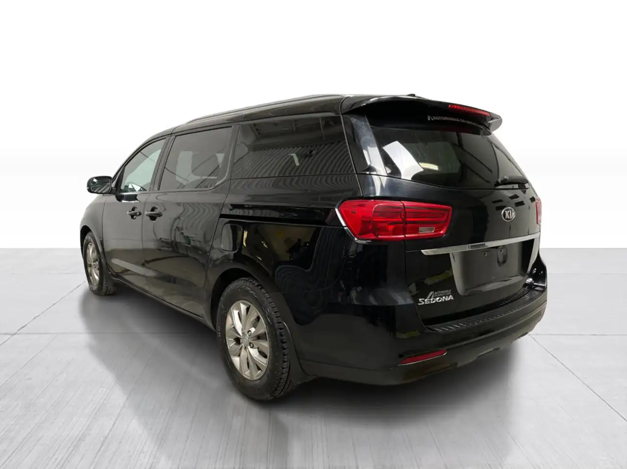 Kia Sedona снимка Kia Sedona