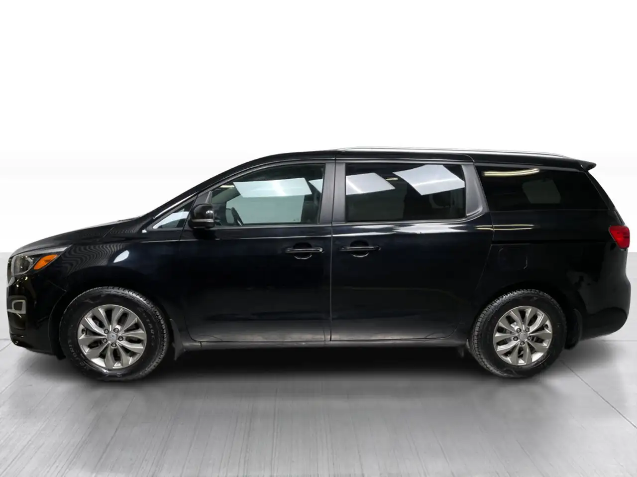Kia Sedona снимка Kia Sedona