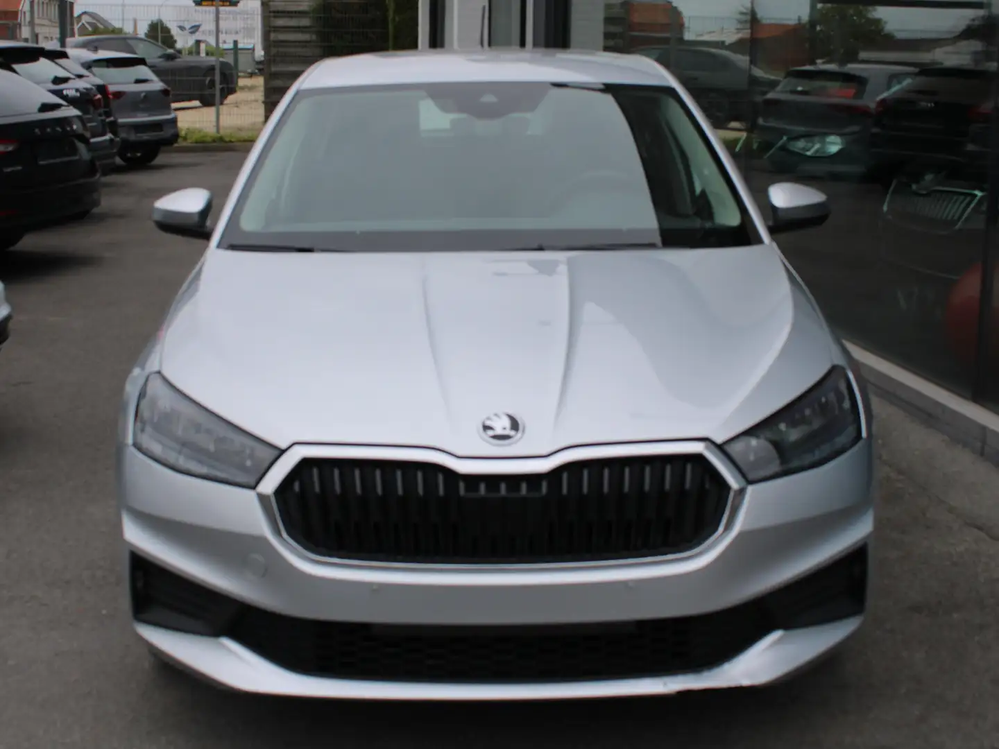 Skoda Fabia 1.0 MPI-CLEVER-AC-APP CONNECT-FRONT/LANE ASS-USB Zilver - 2