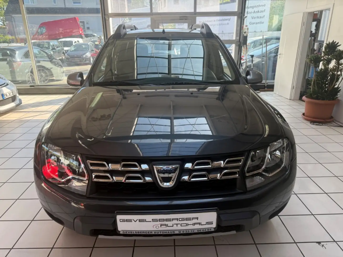 Dacia Duster I Urban Explorer 4x2 1.2 TCe 125 aus 1.Hand Gris - 2