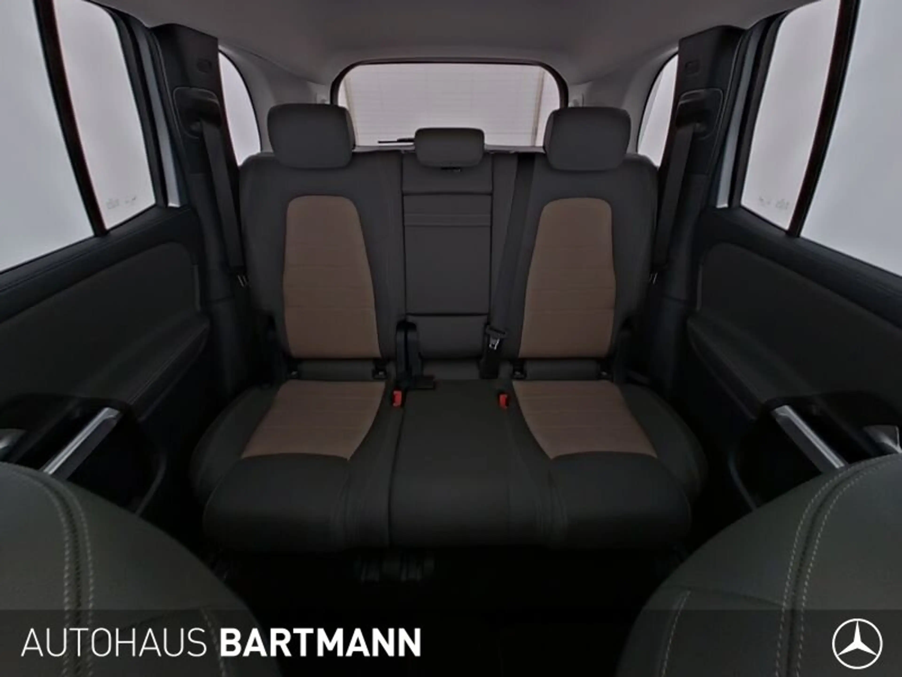 Mercedes-Benz EQB 300 EQB 300 4M PANO+7SITZE ELECTRIC ART ADVANCED PLU — photo 10