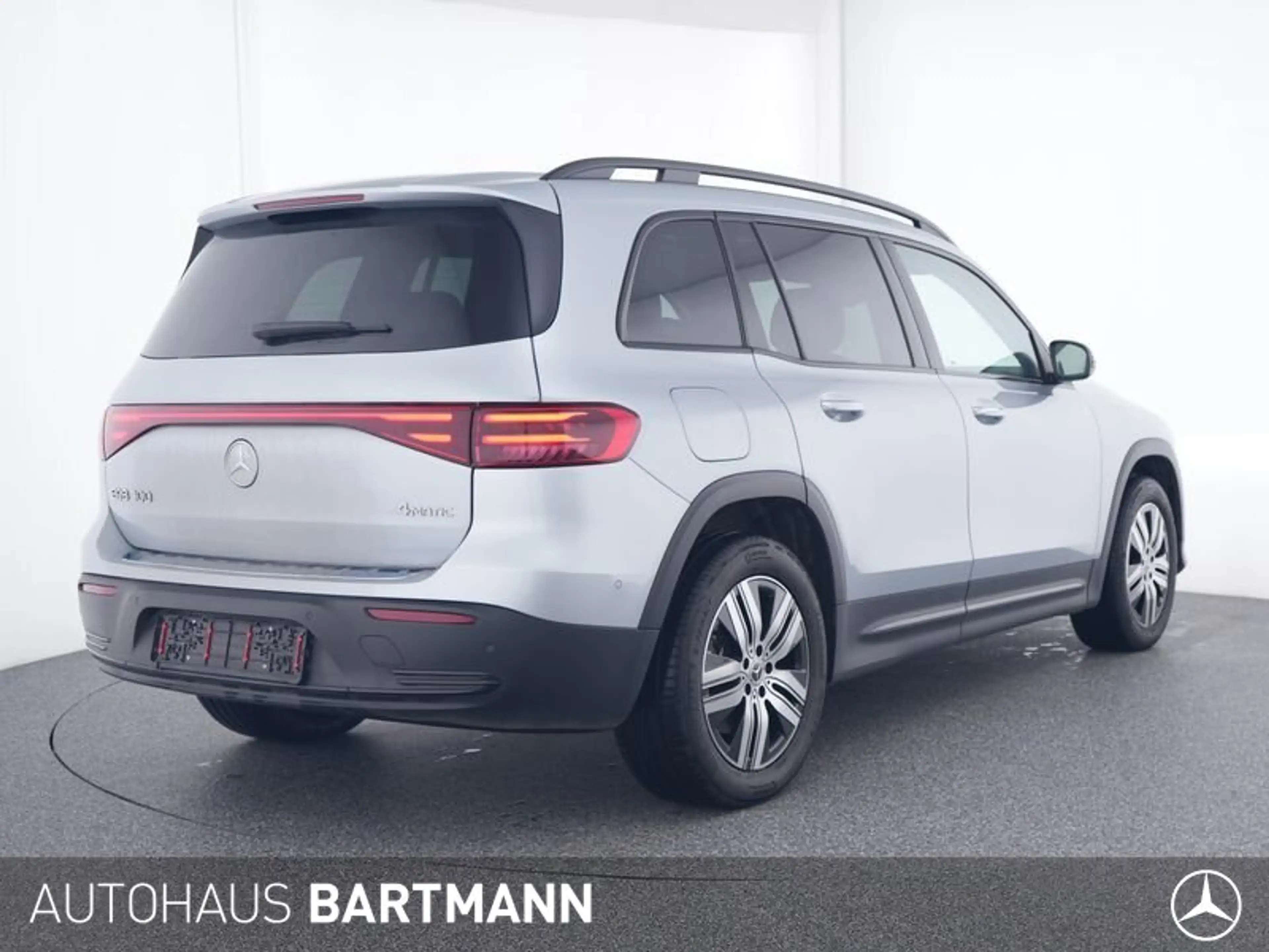 Mercedes-Benz EQB 300 EQB 300 4M PANO+7SITZE ELECTRIC ART ADVANCED PLU — photo 2