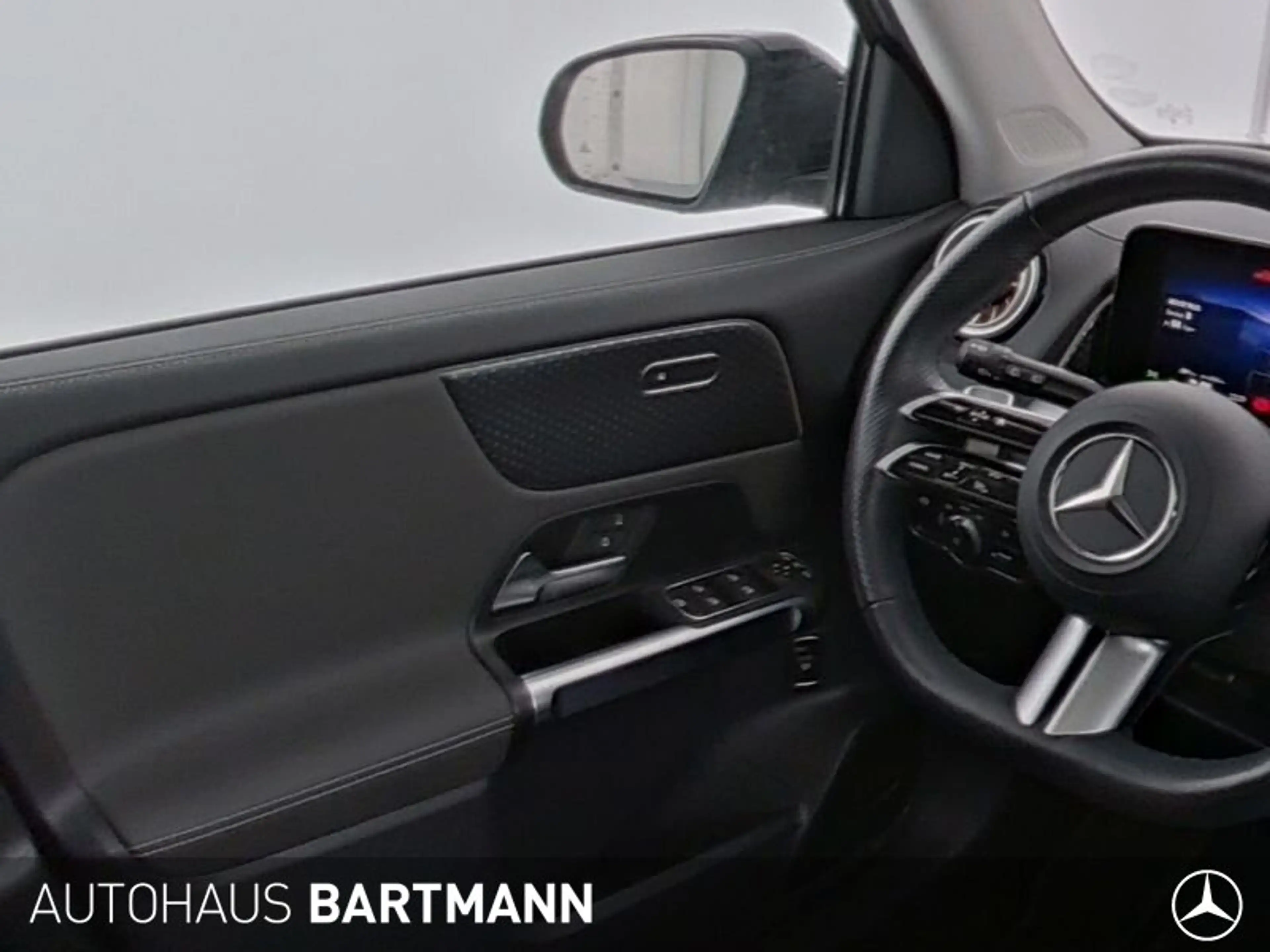 Mercedes-Benz EQB 300 EQB 300 4M PANO+7SITZE ELECTRIC ART ADVANCED PLU — photo 9